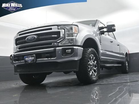 Used 2020 Ford F350 Lariat w/ Lariat Ultimate Package AWD/4WD image 19