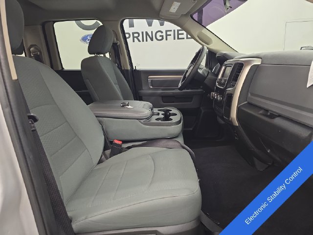 Used 2017 RAM 1500 Classic SLT RWD image 9