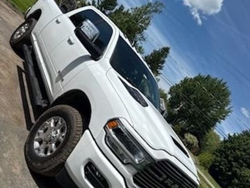 Used 2023 RAM 2500 Laramie AWD/4WD image 4