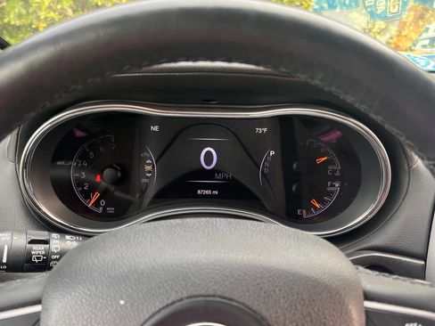 Used 2018 Jeep Grand Cherokee Limited image 21