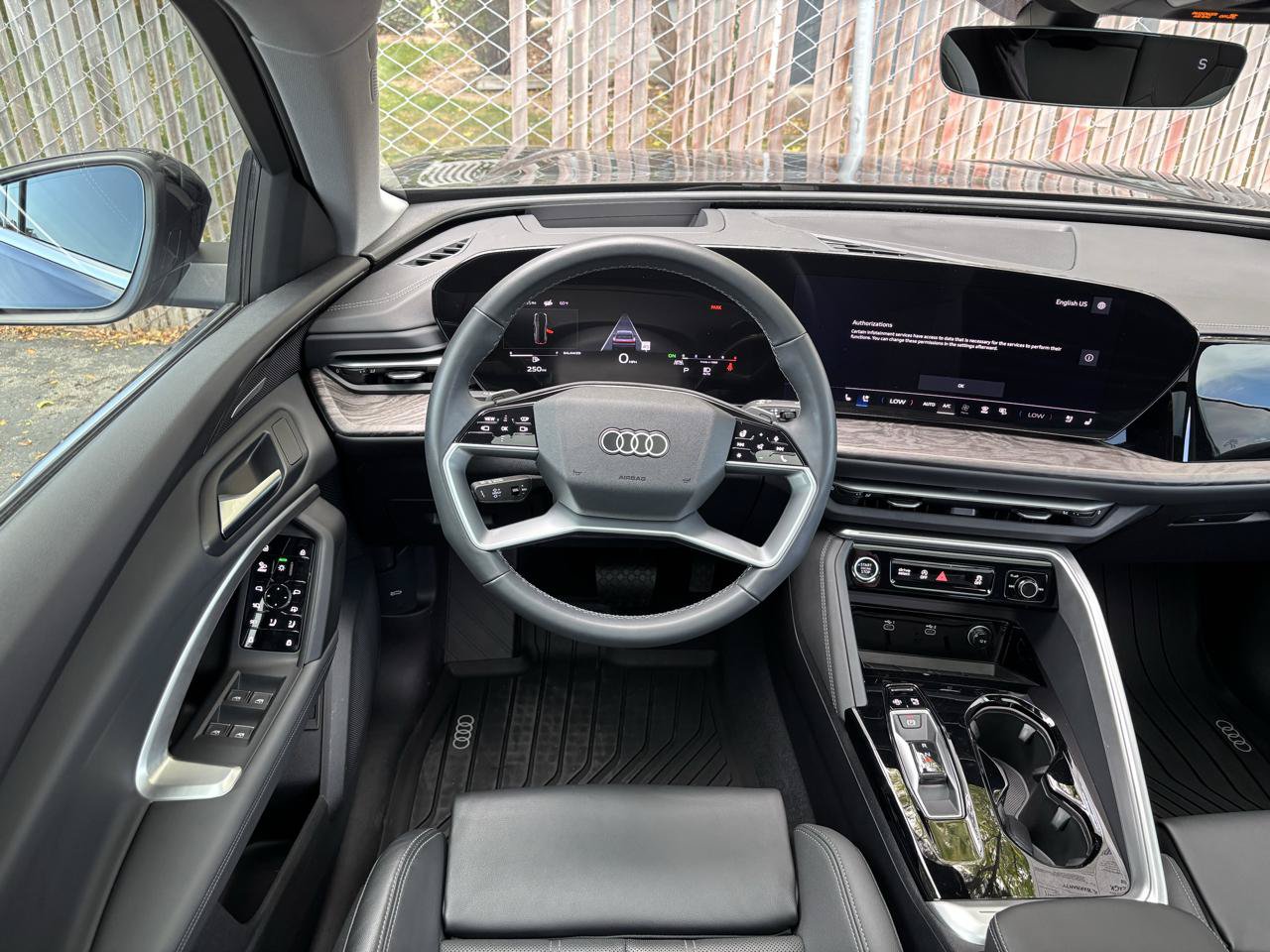 Used 2025 Audi Q5 Premium Plus w/ Premium Plus AWD/4WD image 4
