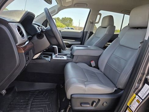 Used 2017 Toyota Tundra Limited w/ Limited Premium Package image 12