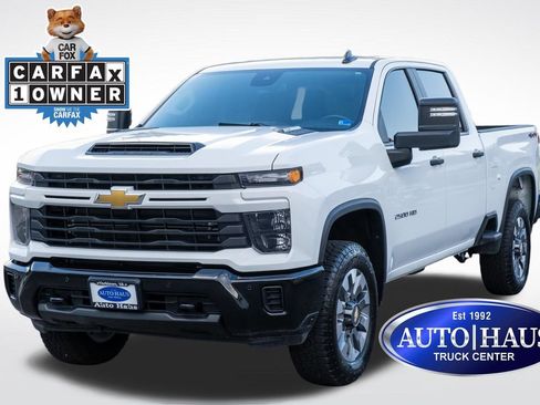 Used 2026 Chevrolet Silverado 2500 Custom w/ Custom Value Package AWD/4WD image 1