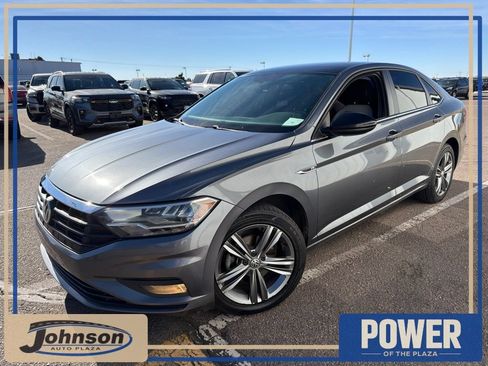 Used 2019 Volkswagen Jetta R-Line FWD image 1