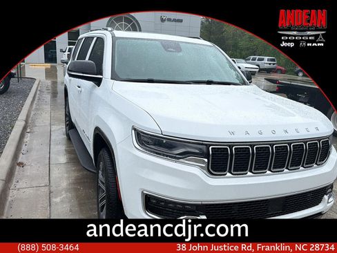 Used 2024 Jeep Wagoneer 4WD w/ Premium Group I image 1