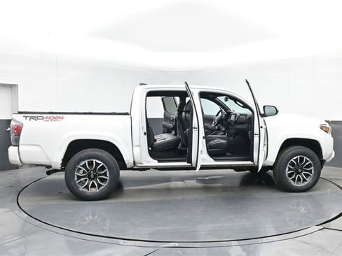 Used 2020 Toyota Tacoma TRD Sport w/ TRD Premium Sport Package image 54