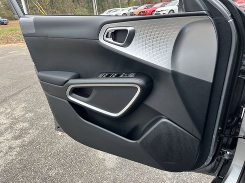 New 2025 Kia Soul LX image 13