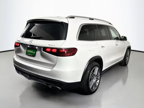 Used 2025 Mercedes-Benz GLS 450 4MATIC image 10