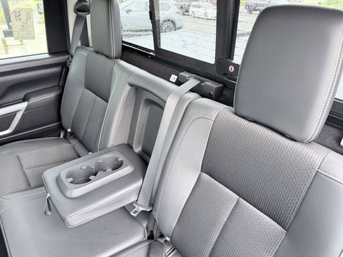 Certified 2017 Nissan Titan PRO-4X AWD/4WD image 22