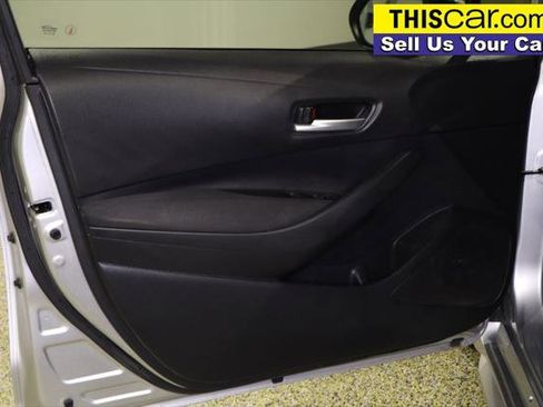 Used 2021 Toyota Corolla LE image 24