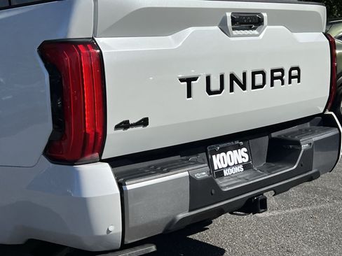 Used 2023 Toyota Tundra Limited AWD/4WD image 30