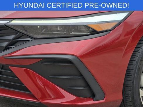 Certified 2025 Hyundai Elantra Sport FWD image 9