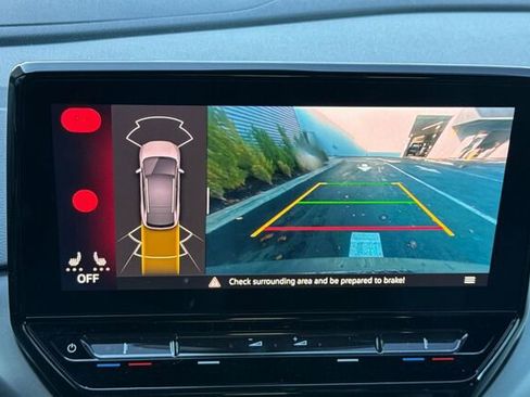 Used 2022 Volkswagen ID.4 Pro image 17