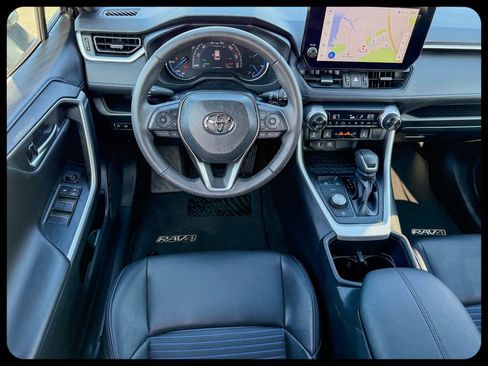 Used 2023 Toyota RAV4 XSE AWD/4WD image 28