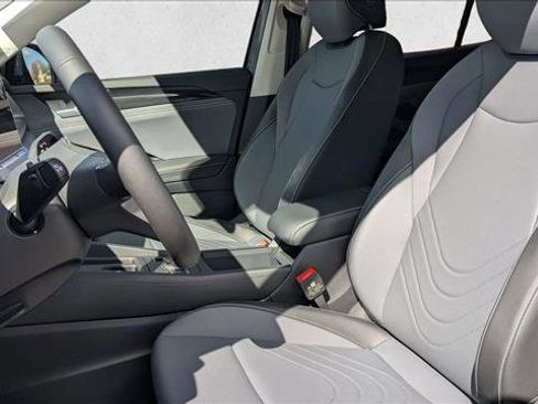 New 2026 Volkswagen Tiguan SE AWD/4WD image 23