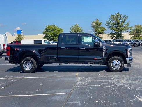 New 2026 Ford F350 Lariat w/ Chrome Package image 3