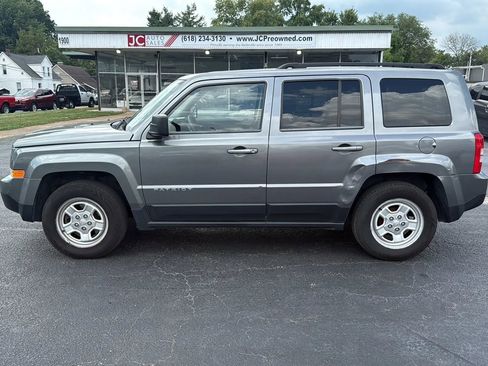 Used 2014 Jeep Patriot Sport image 8