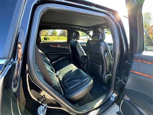 Used 2019 Lincoln Nautilus Select image 17