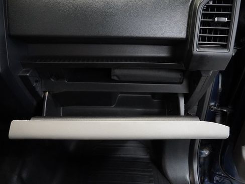 Used 2017 Ford F150 XL w/ Equipment Group 101A Mid image 31