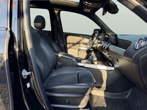 Used 2021 Mercedes-Benz GLB 35 AMG 4MATIC image 39