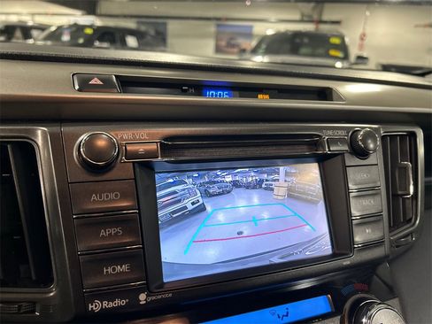 Used 2015 Toyota RAV4 XLE image 16