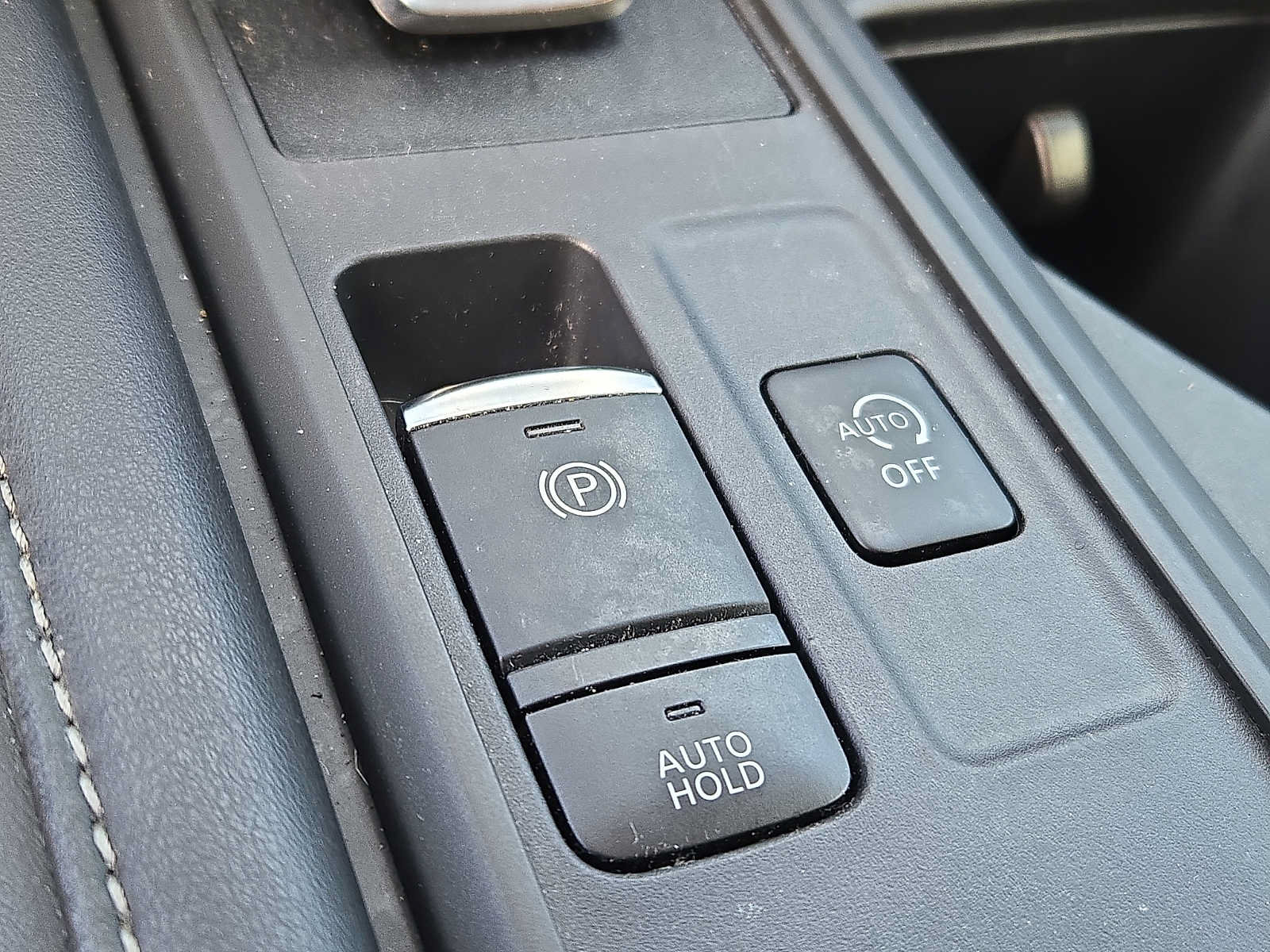 Used 2024 Nissan Pathfinder S AWD/4WD image 24