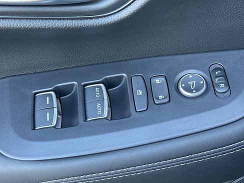 Certified 2026 Honda HR-V EX-L image 12