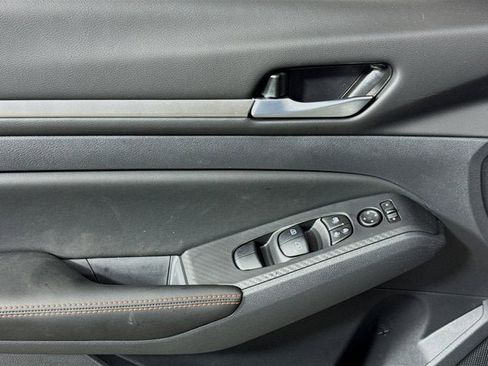 New 2026 Nissan Altima 2.5 SR FWD image 16