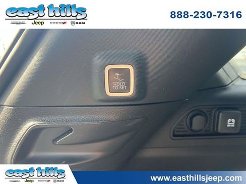 Certified 2024 Jeep Grand Cherokee Limited AWD/4WD image 12