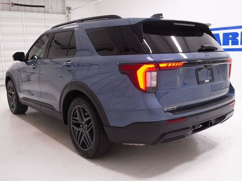 Used 2025 Ford Explorer ST-Line w/ Premium Package RWD image 36