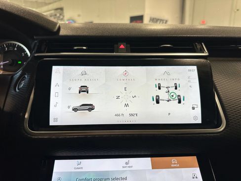 Used 2022 Land Rover Range Rover Velar R-Dynamic S AWD/4WD image 29