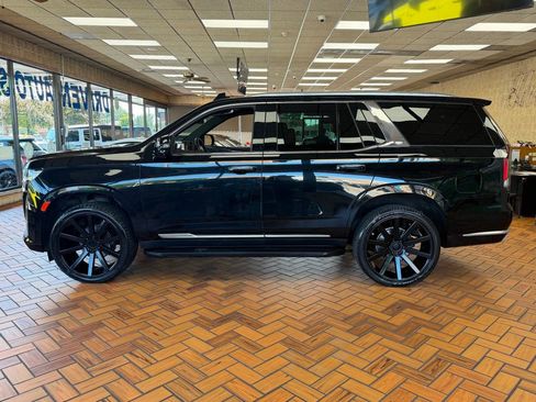Used 2021 Cadillac Escalade Luxury AWD/4WD image 5