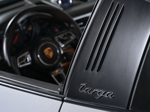 Used 2019 Porsche 911 Targa 4 GTS AWD/4WD image 23