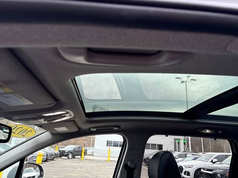 Used 2020 Hyundai Santa Fe Limited image 12