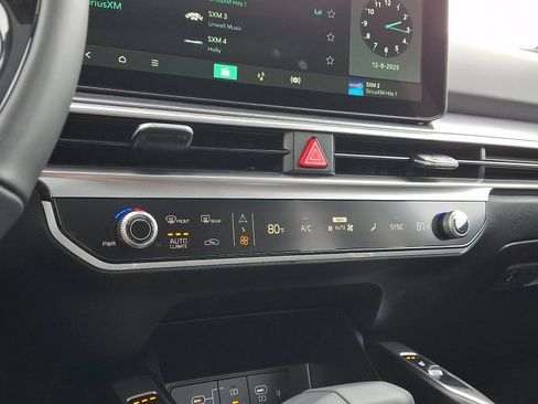 New 2026 Kia Sorento S w/ S Panoramic Sunroof Package image 12