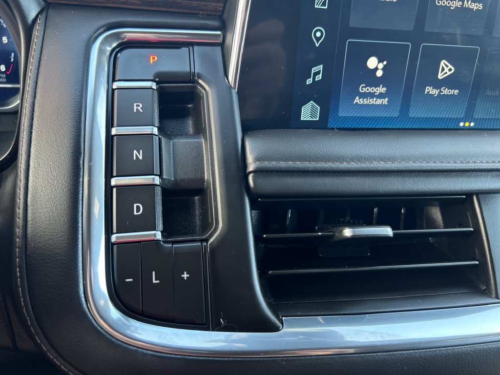 Used 2024 Chevrolet Tahoe High Country w/ Advanced Technology Package AWD/4WD image 28