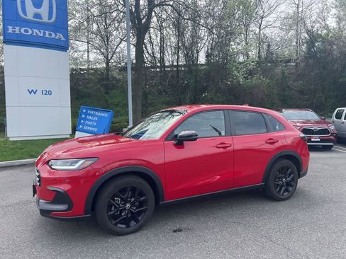 Used 2024 Honda HR-V Sport image 3
