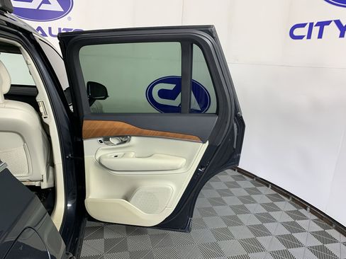 Used 2021 Volvo XC90 T5 Momentum w/ Protection Package FWD image 38