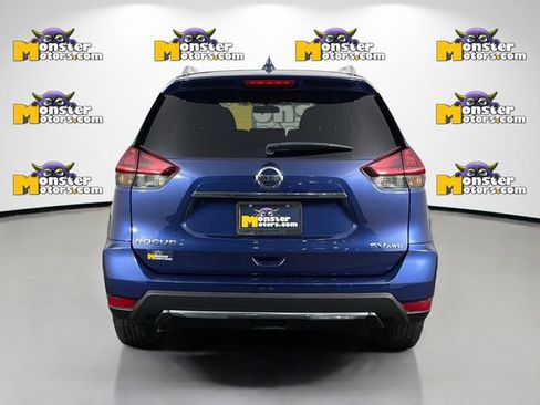 Used 2018 Nissan Rogue SV image 6