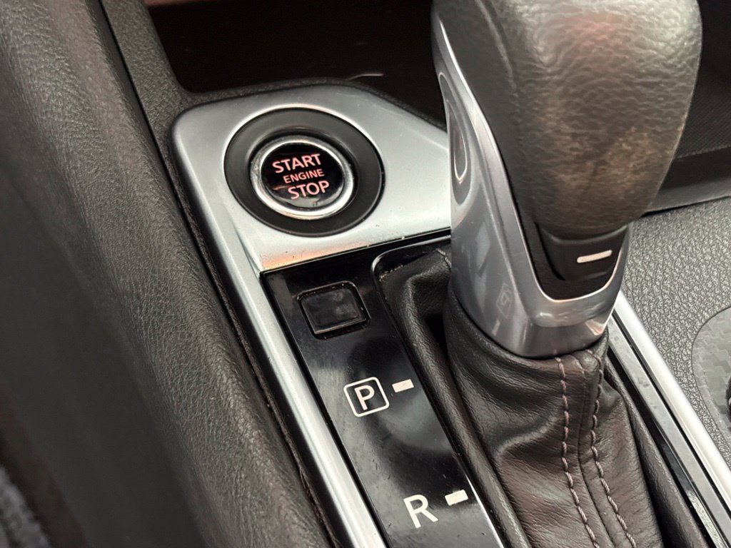 Used 2024 Nissan Sentra SV FWD image 32