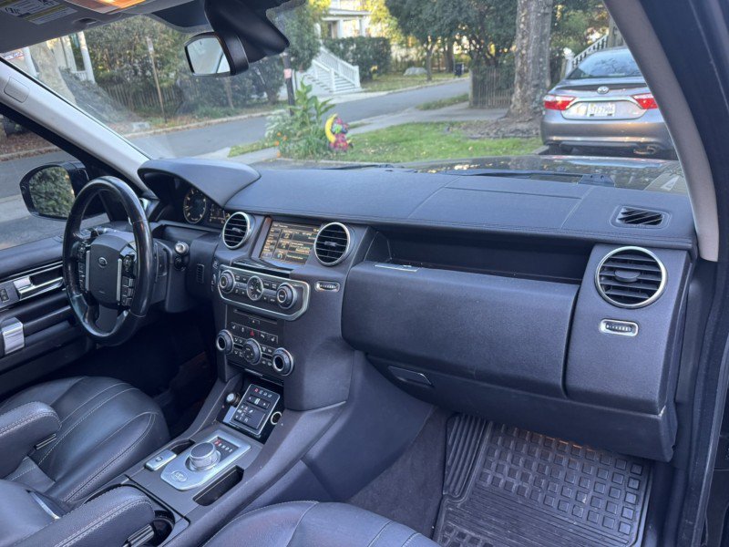 Used 2014 Land Rover LR4 HSE AWD/4WD image 24