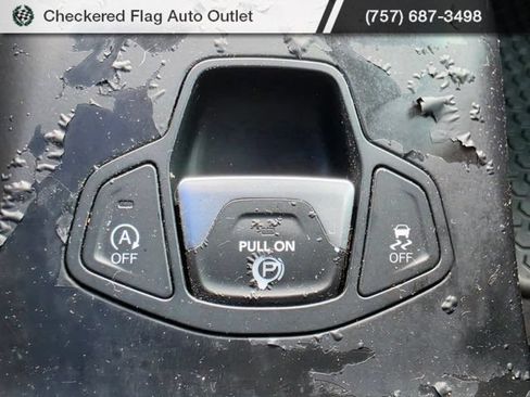 Used 2021 Jeep Renegade Latitude w/ Luxury Group I FWD image 33