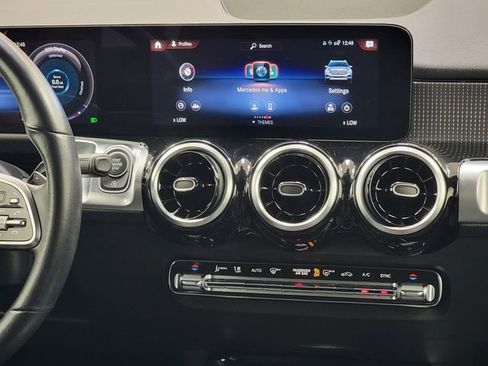 Used 2023 Mercedes-Benz GLB 250 4MATIC image 23