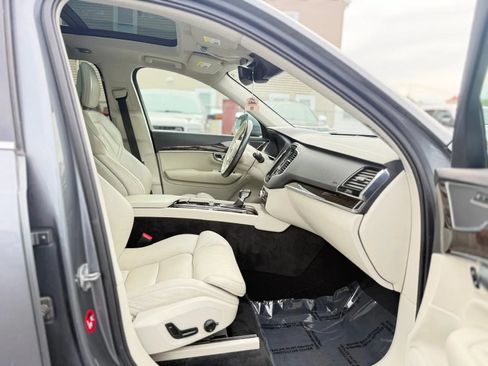 Used 2016 Volvo XC90 T6 Momentum AWD/4WD image 28