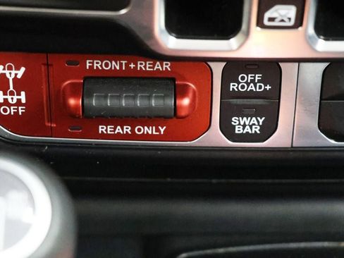 Used 2024 Jeep Wrangler Unlimited Rubicon image 29