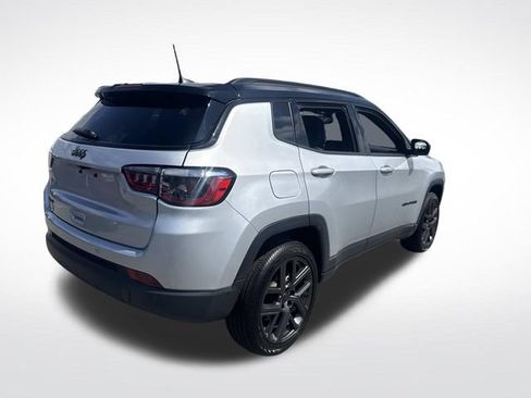 Used 2026 Jeep Compass Limited AWD/4WD image 8
