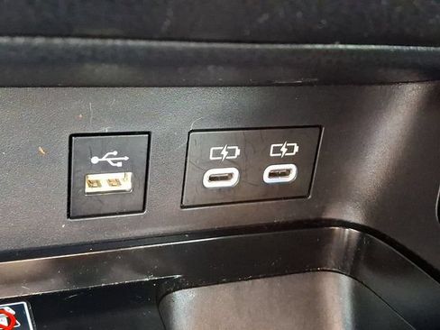 Used 2025 Toyota Camry SE FWD image 23