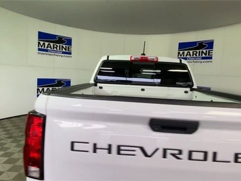 Used 2023 Chevrolet Colorado W/T image 9
