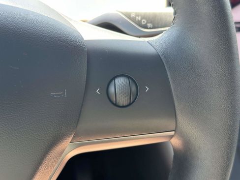 Used 2020 Tesla Model Y Long Range AWD/4WD image 24