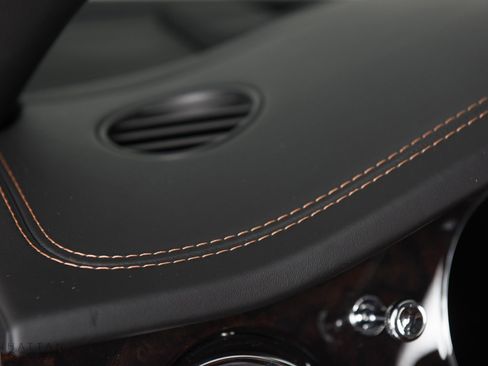 Certified 2023 Bentley Bentayga Extended Wheelbase image 16